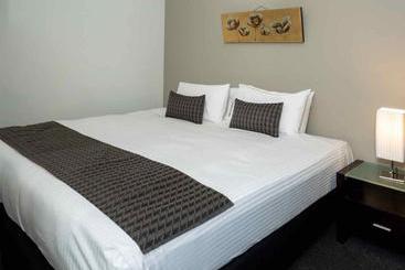 Riverside Apartments Melbourne