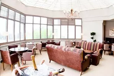 ホテル Brockencote Hall