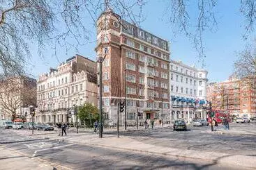 ホテル Fountain House