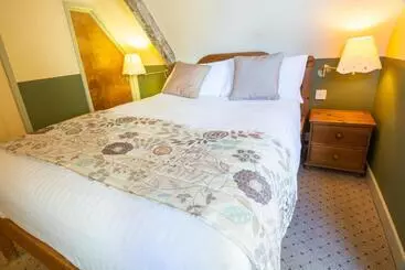 Hotel The Half Moon Inn And Country Lodge