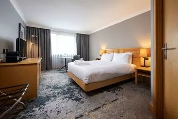 فندق Doubletree By Hilton  Swindon