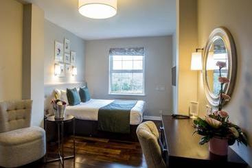 ホテル Millbrook Lodge