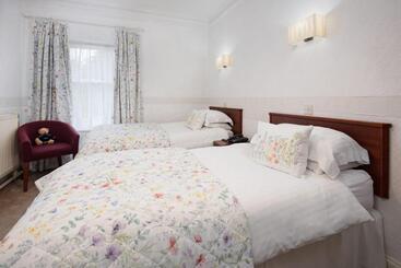 Отель Tankerville Arms