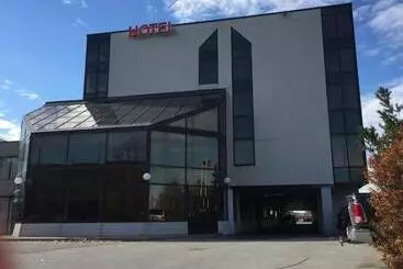 Montecassino Hotel & Suites