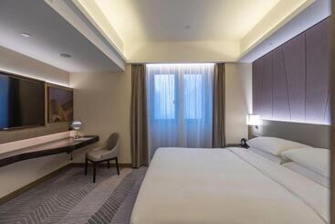 هتل Hyatt Regency Metropolitan Chongqing