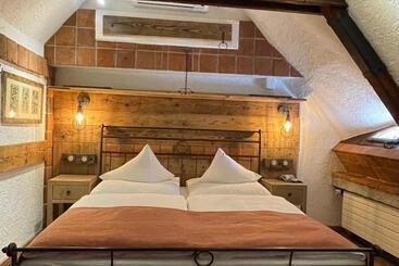 Romantik Hotel U Raka