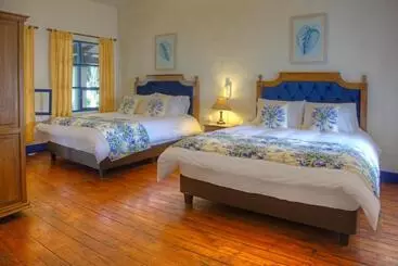 ホテル Hostería Hacienda Pinsaqui