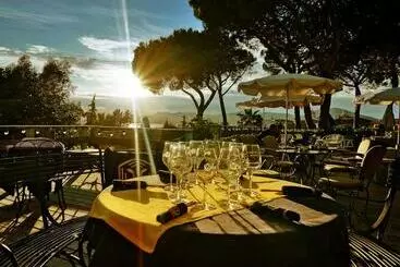 Отель Hôtel Ermitage