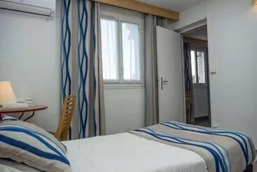 Logis Hotel Restaurant Uzès Pont Du Gard