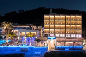 هتل Oceanis Park