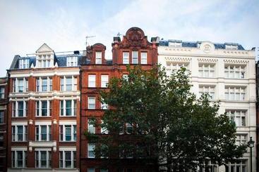 Garrick Mansions By Aeria Apartments