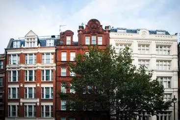 Garrick Mansions By Aeria Apartments