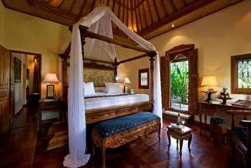 Matahari Beach Resort & Spa