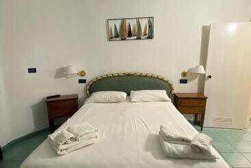 فندق Il Gabbiano Palinuro