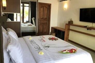 پانسیون Atollkey