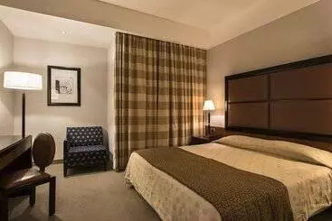 Flyon Hotel & Conference Center