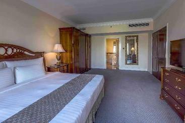 בית מלון כפרי Palace Of The Golden Horses