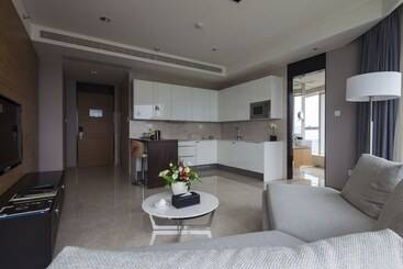 관광객 아파트 Qingdao Majesty Mansion