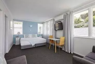 Asure Harbour View Motel And Water Front Apartments