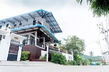 آپارتمان‌های توریست‌ها Baan Smile Villa