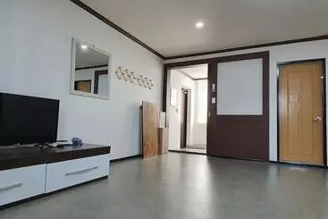 Apartamente turistice Daecheon Resortel