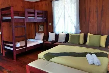 Hotelli Rai Lung Tui Homestay