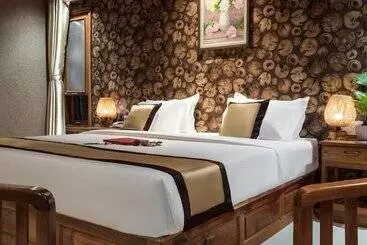 ホテル Golden Topaz Resort