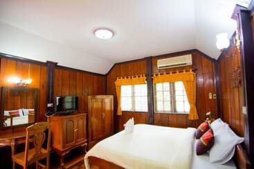 Hotel Wattana Village Resort