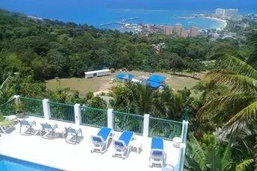 ویلا Pink Rock Inn Bed And Breakfast