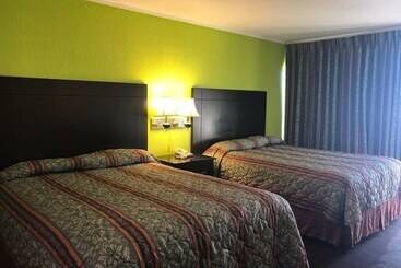 فندق Woodville Inn