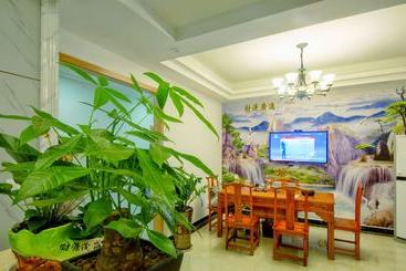 Zhangjiajie Zaihuilou Inn