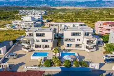 Turistihuoneistot Apartments & Rooms Danivan Pool Villas B