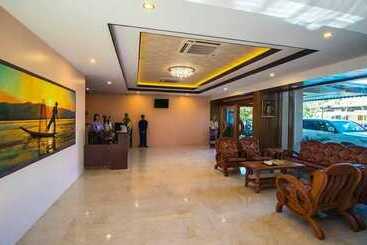 Peach Hotel Inle