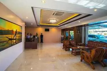 Peach Hotel Inle