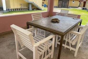 پانسیون Little Shaw Park Guest House