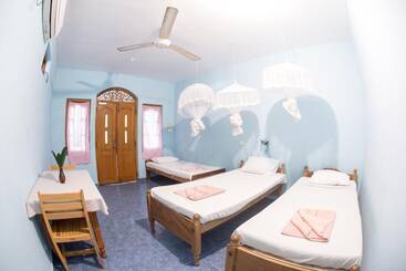 Rupa S Hotel Arugambay