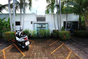 Xalets Coconut Grove Boutique