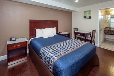 מוטל Travelodge By Wyndham Harbor City