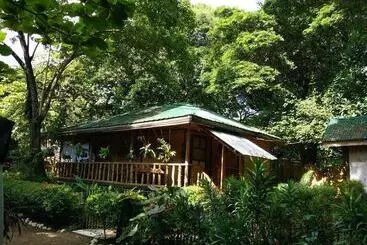 پانسیون Nelly's Nipa Hut