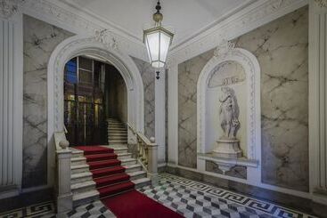 Hostal Genova46 Suites & Rooms