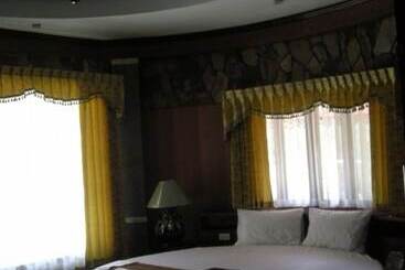 فندق Two Tiger Resort & Spa