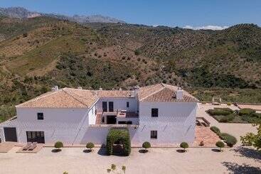Bed and Breakfast Cortijo Piltraque Relais De Charme