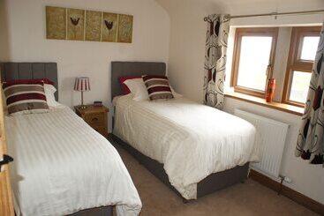 East Wayside Bed & Breakfast