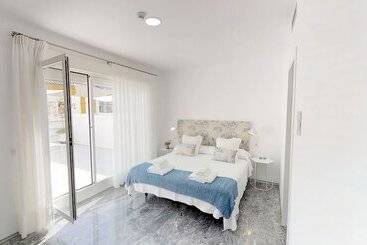 Numa | Jondo Apartments