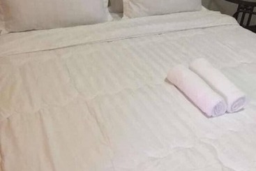 פנסיון Charlee House