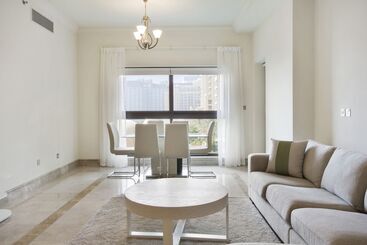 آپارتمان‌های توریست‌ها Bespoke Holiday Homes   Palm Jumeirah  2 Bedroom With Gym, Beach & Pool Access, South Residence