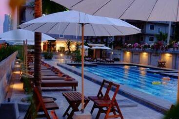 בית מלון כפרי The Mangrove