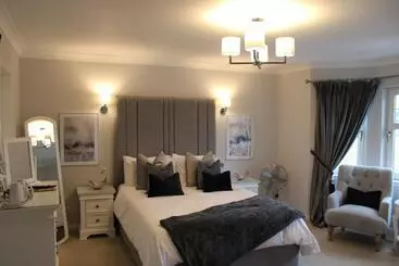 Springfield Lodge Bed And Breakfast