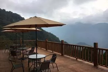 تختخواب و صبحانه Monica Workshop