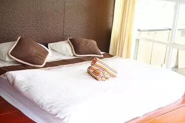 Hotel Baan Tonmai Resort